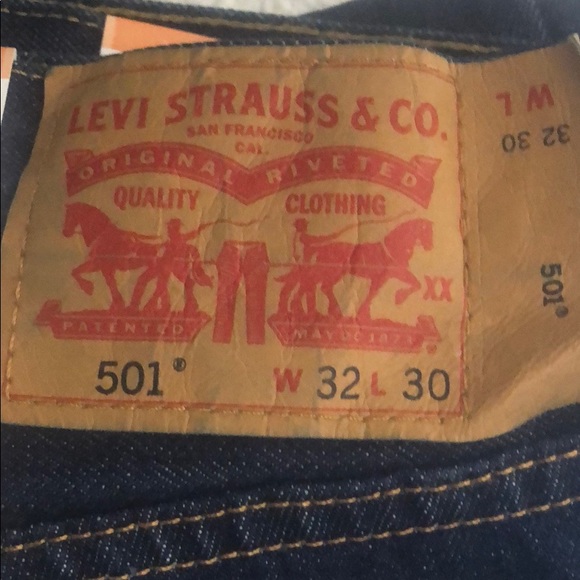PRICE DROP Levi’s Men’s Jeans NWT - Picture 2 of 2